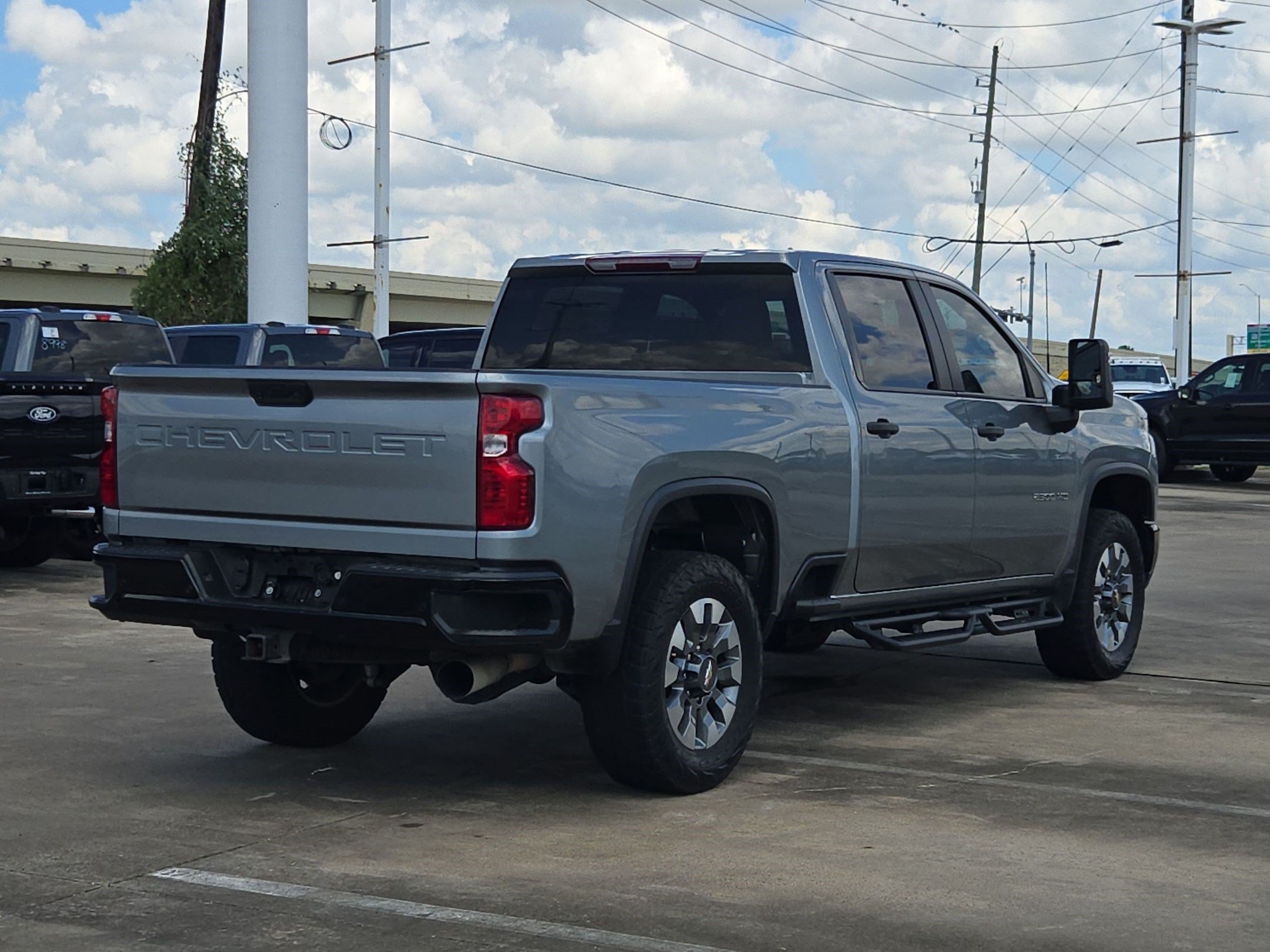 Used 2024 Chevrolet Silverado 2500 Custom w/ Custom Value Package AWD/4WD image 6