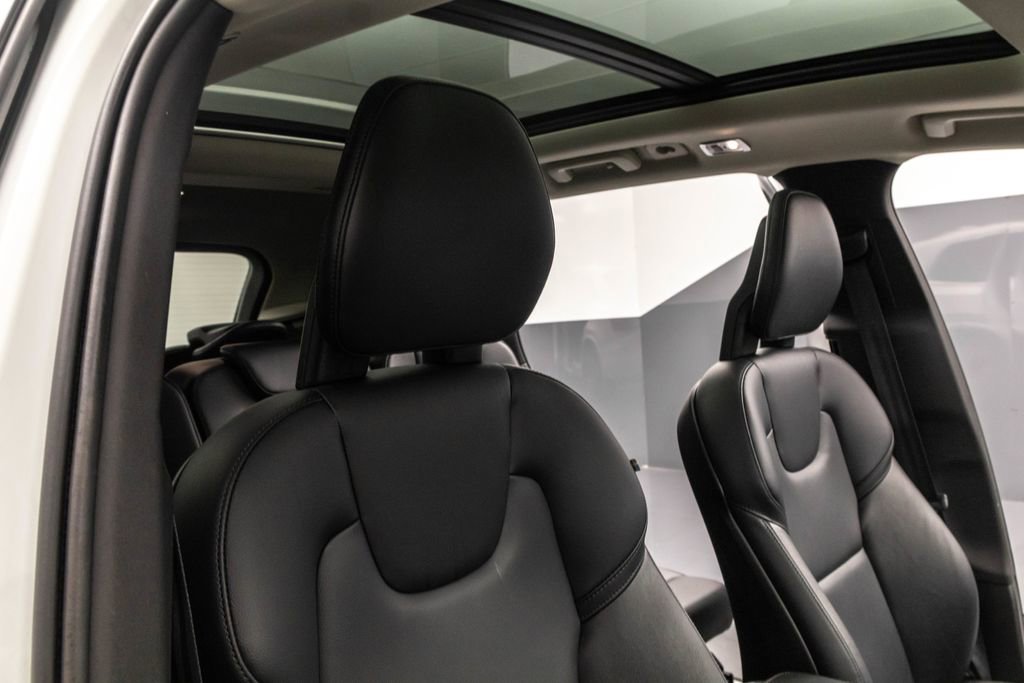 Used 2020 Volvo XC90 T5 Momentum w/ Protection Package AWD/4WD image 34