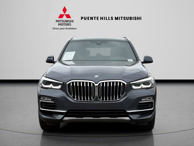 Used 2019 BMW X5 xDrive50i w/ Parking Assistance Package AWD/4WD image 2