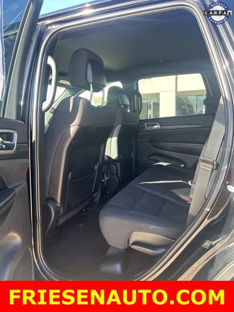 Used 2019 Jeep Grand Cherokee Laredo AWD/4WD image 11