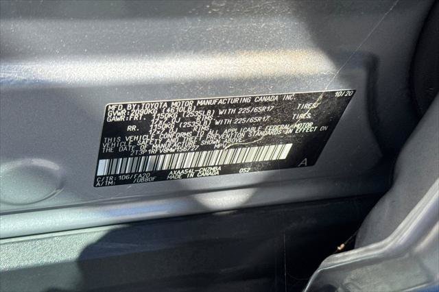 Certified 2021 Toyota RAV4 XLE AWD/4WD image 33