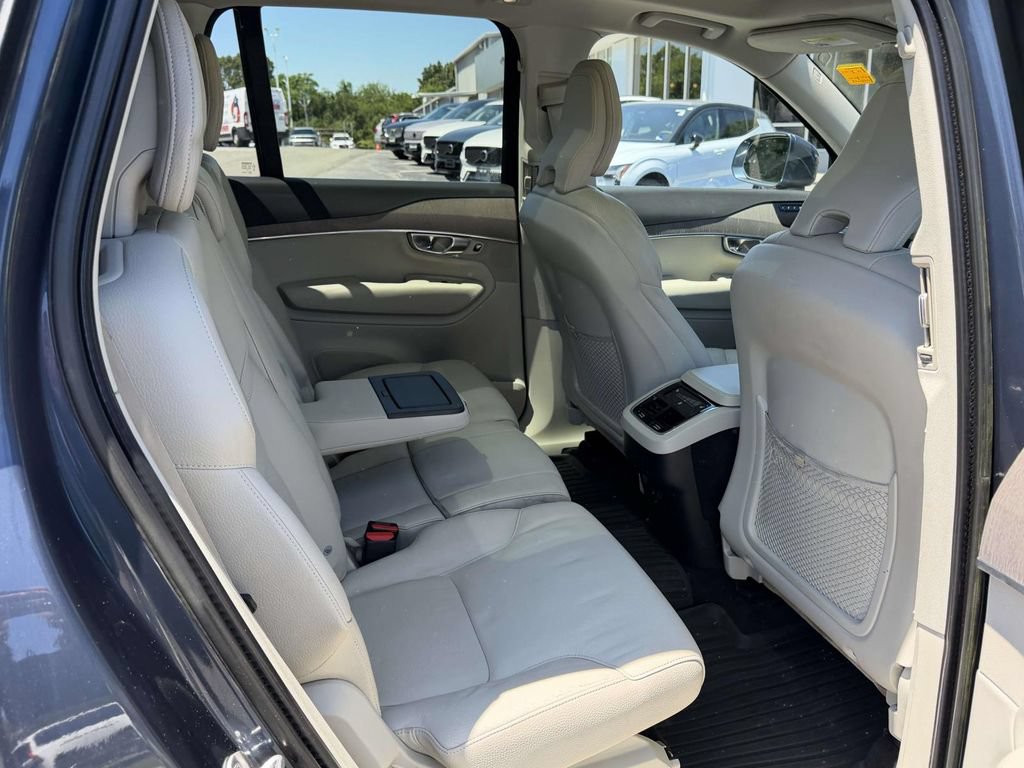 Used 2023 Volvo XC90 B6 Plus w/ Protection Package Premier AWD/4WD image 13