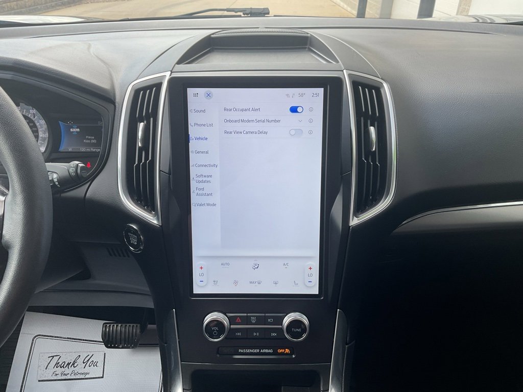 Used 2024 Ford Edge Titanium image 19