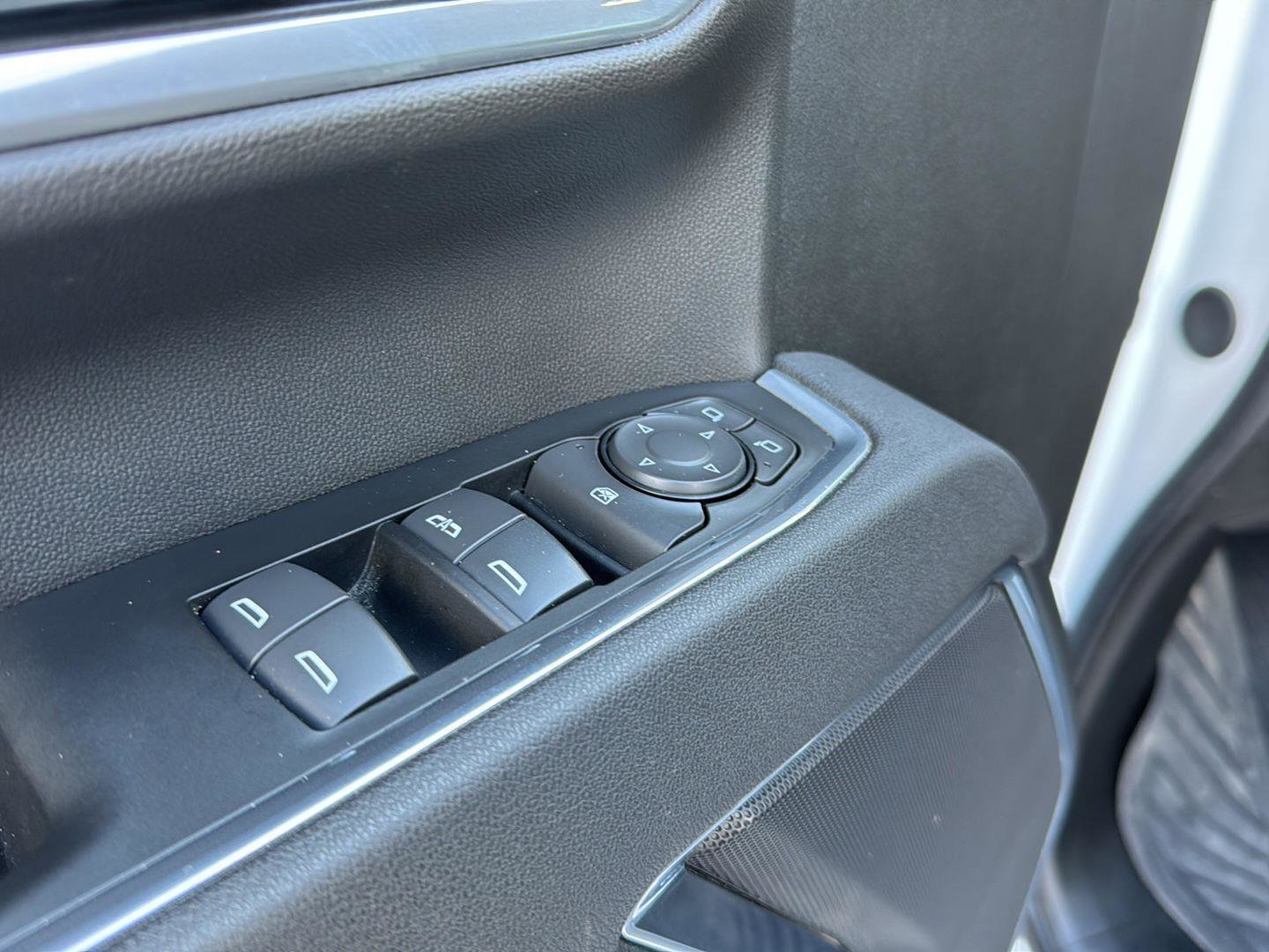 Used 2025 Chevrolet Silverado 2500 LT image 29