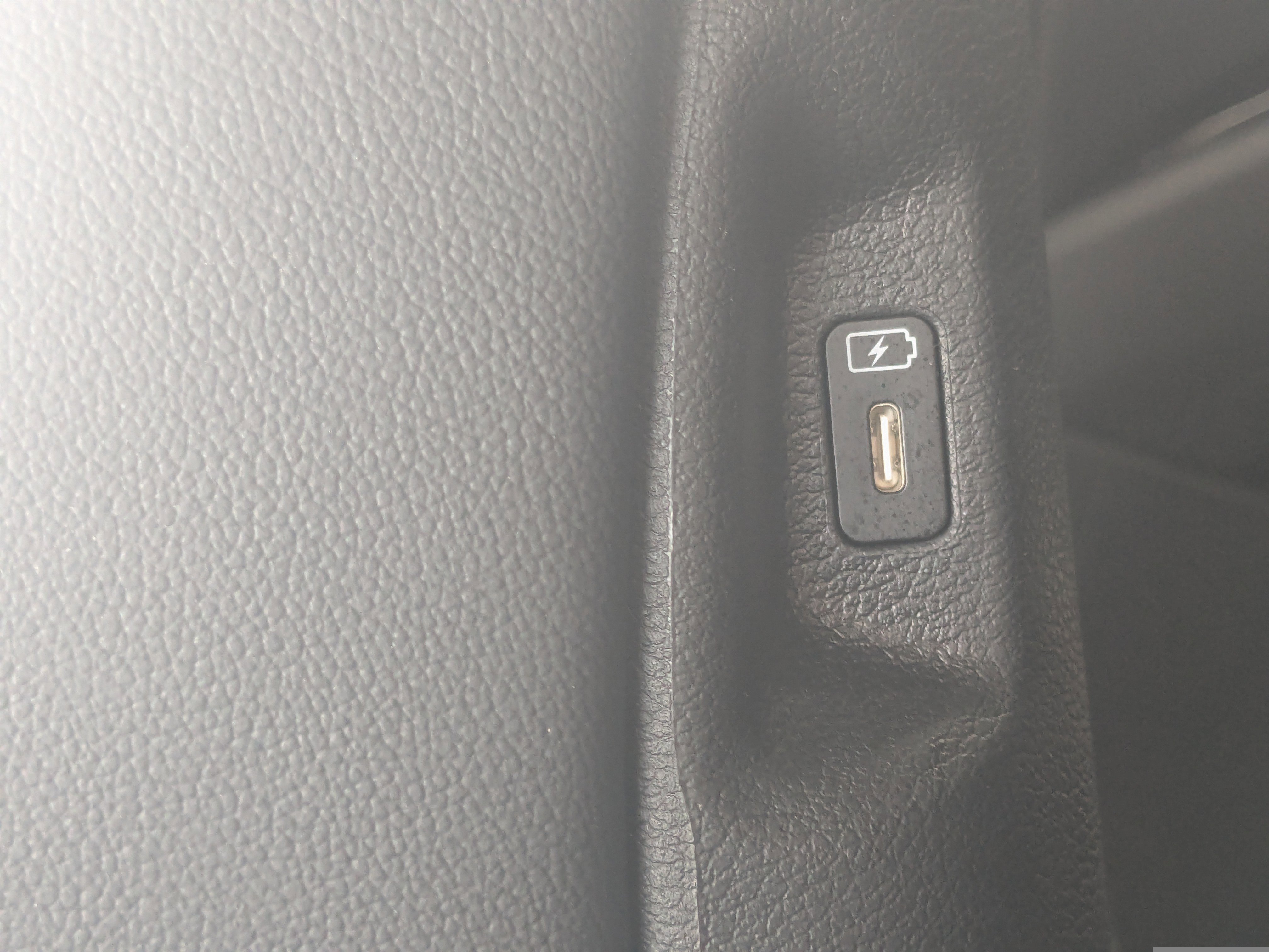 Certified 2025 Kia Sportage X-Line image 18