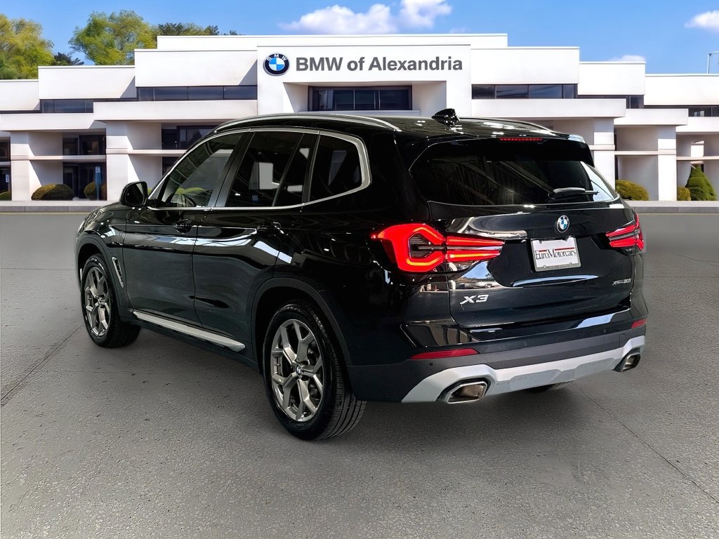 Used 2024 BMW X3 xDrive30i w/ Premium Package w/ZPA AWD/4WD image 7