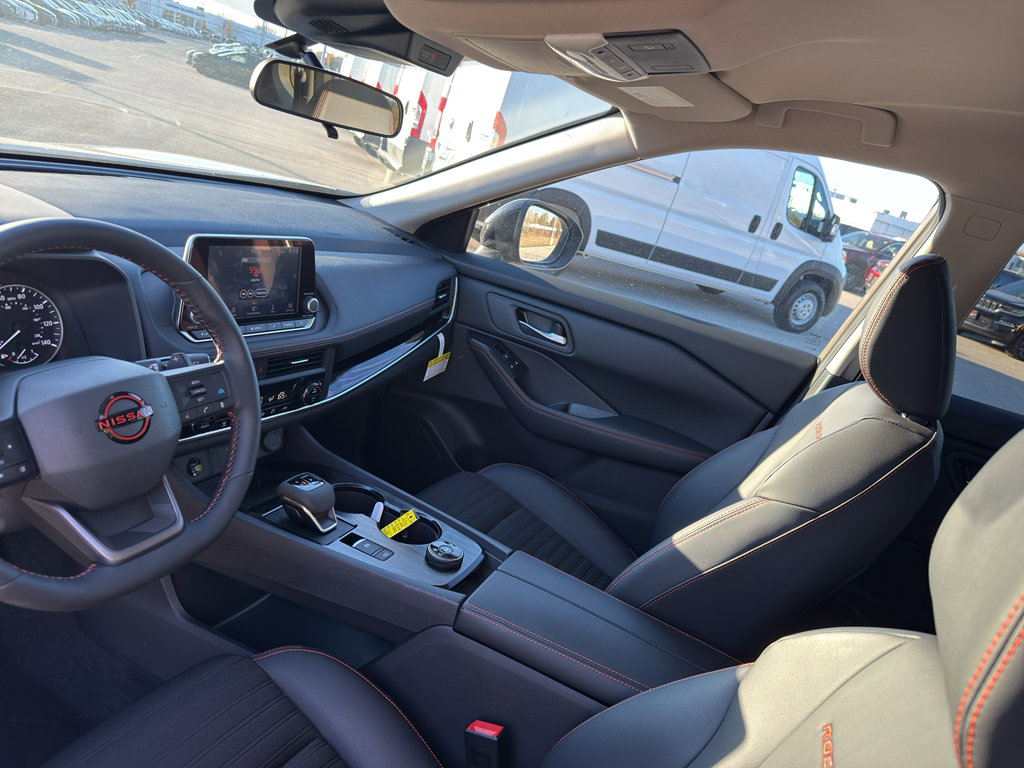 Certified 2025 Nissan Rogue SV image 23