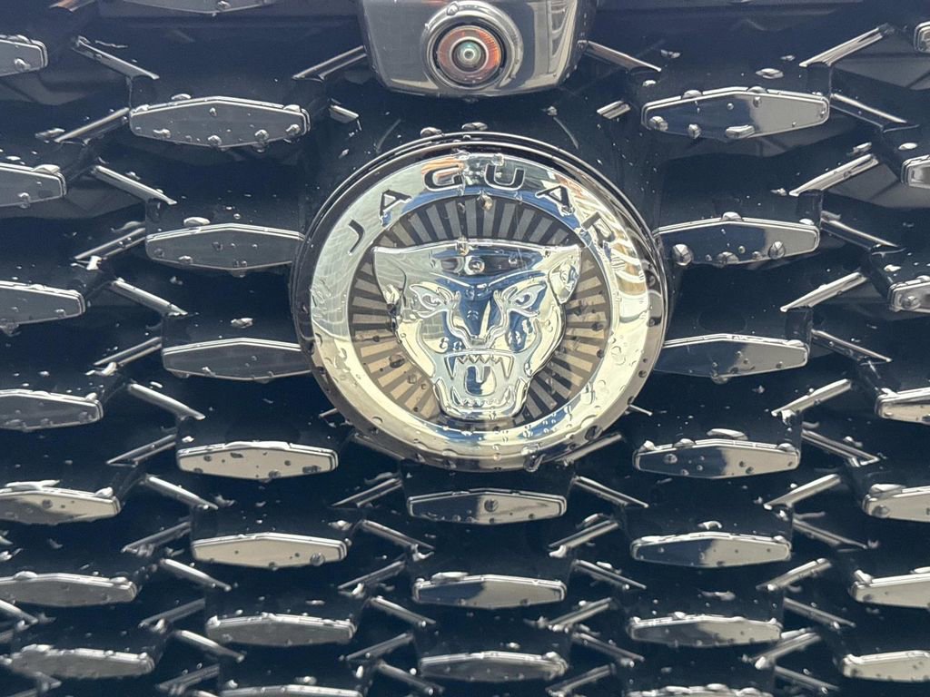 New 2026 Jaguar F-PACE R-Dynamic S AWD/4WD image 10