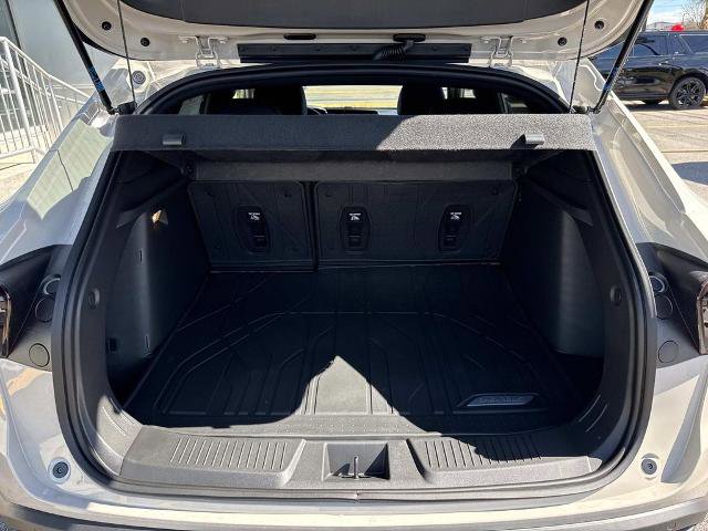 New 2026 Chevrolet Trax RS w/ Sunroof Package image 8