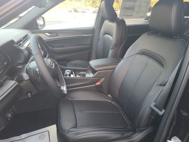 New 2025 Jeep Grand Cherokee L Limited image 12