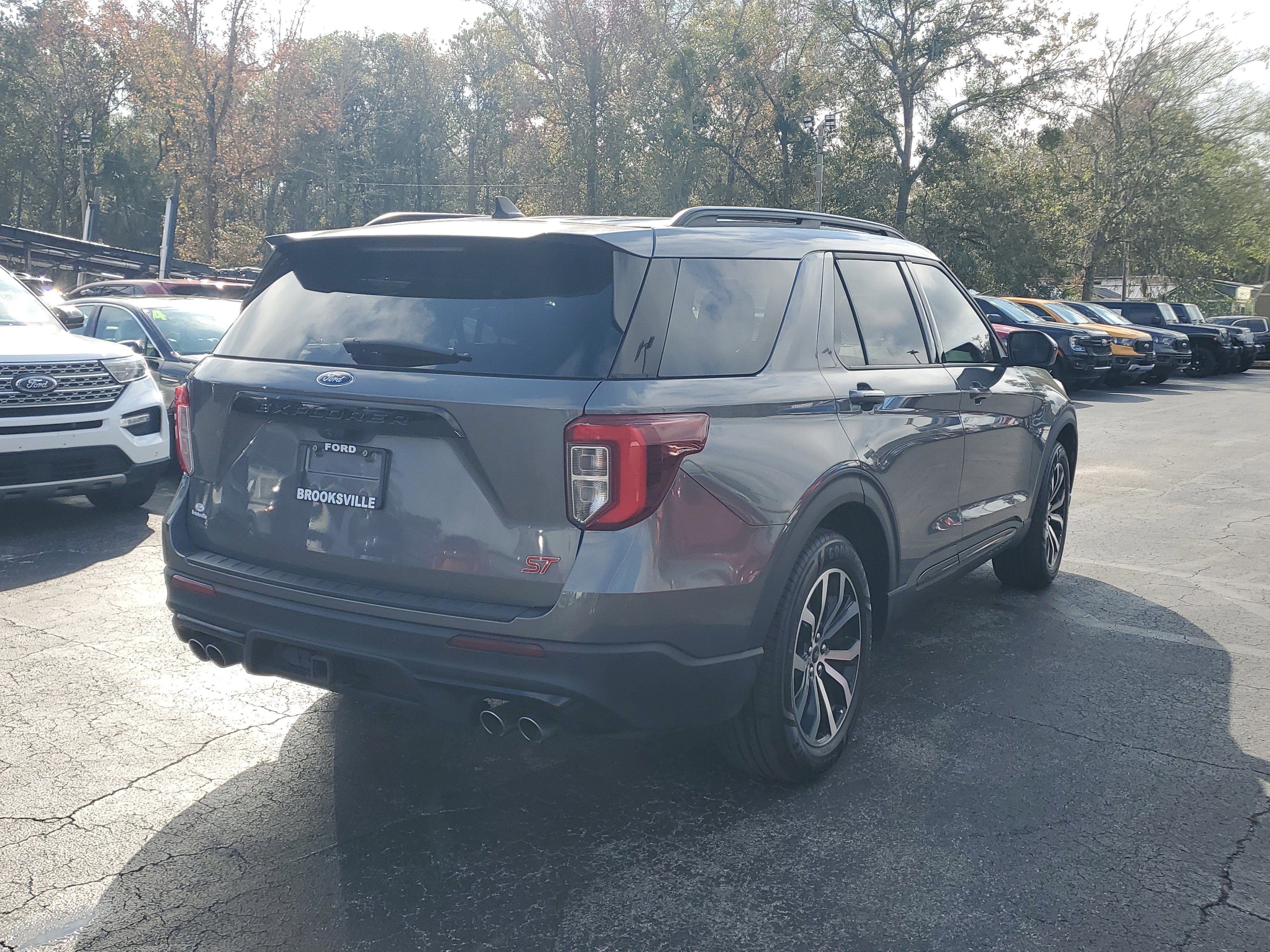 Used 2022 Ford Explorer ST image 6