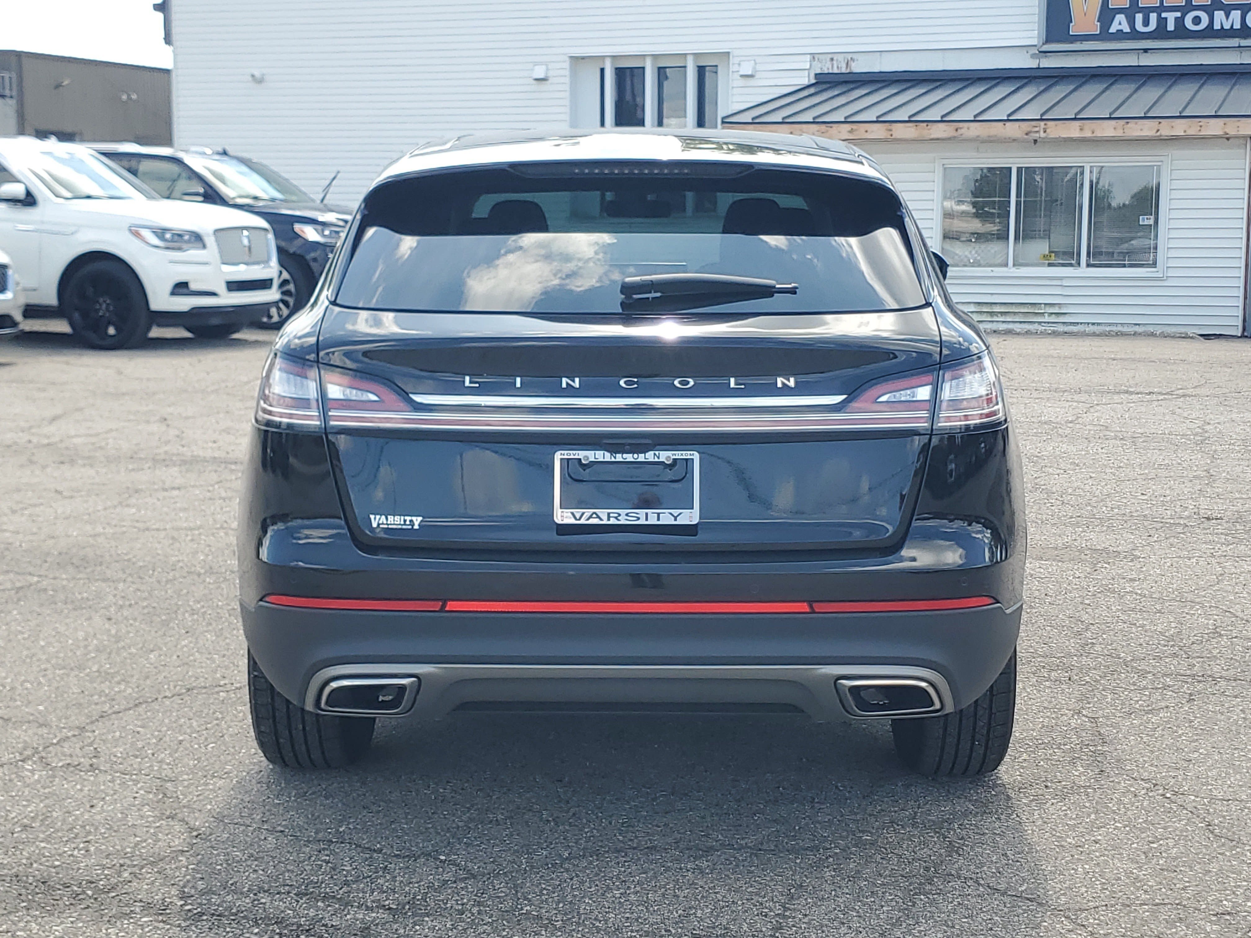 Certified 2023 Lincoln Nautilus AWD w/ Premium Package image 5