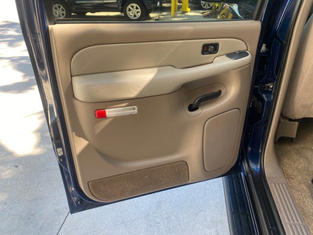 Used 2003 Chevrolet Suburban LS image 72