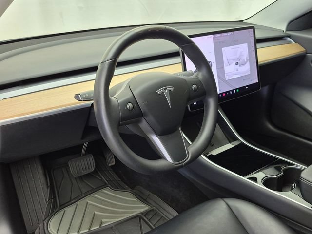 Used 2019 Tesla Model 3 Mid Range RWD image 9