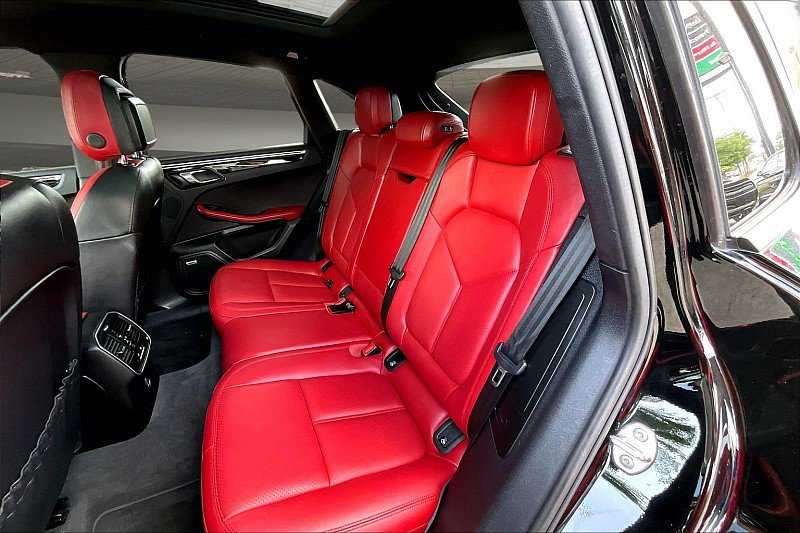 Used 2018 Porsche Macan AWD/4WD image 21