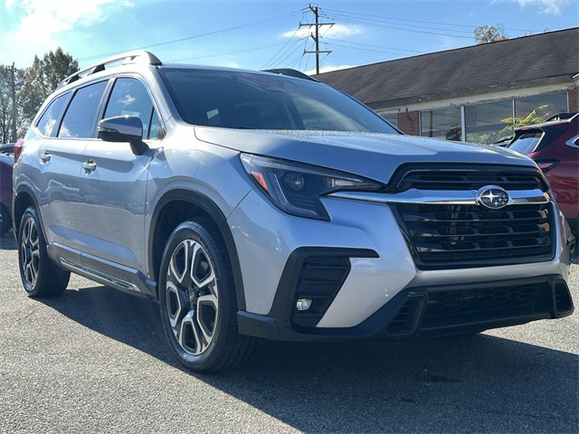 Used 2023 Subaru Ascent Limited image 37