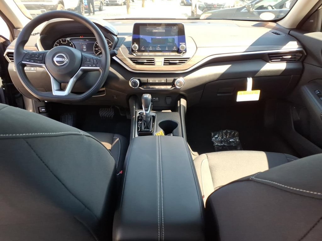New 2026 Nissan Altima 2.5 SV AWD/4WD image 30
