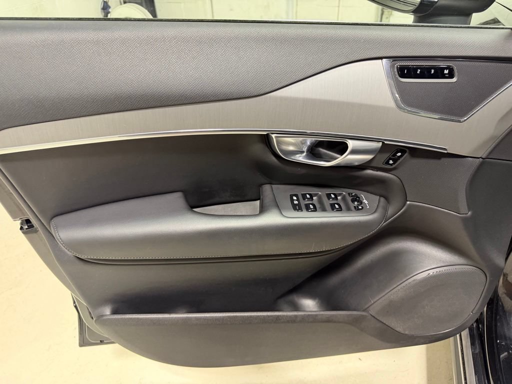 Used 2024 Volvo XC90 B5 Core w/ Protection Package Premier AWD/4WD image 29