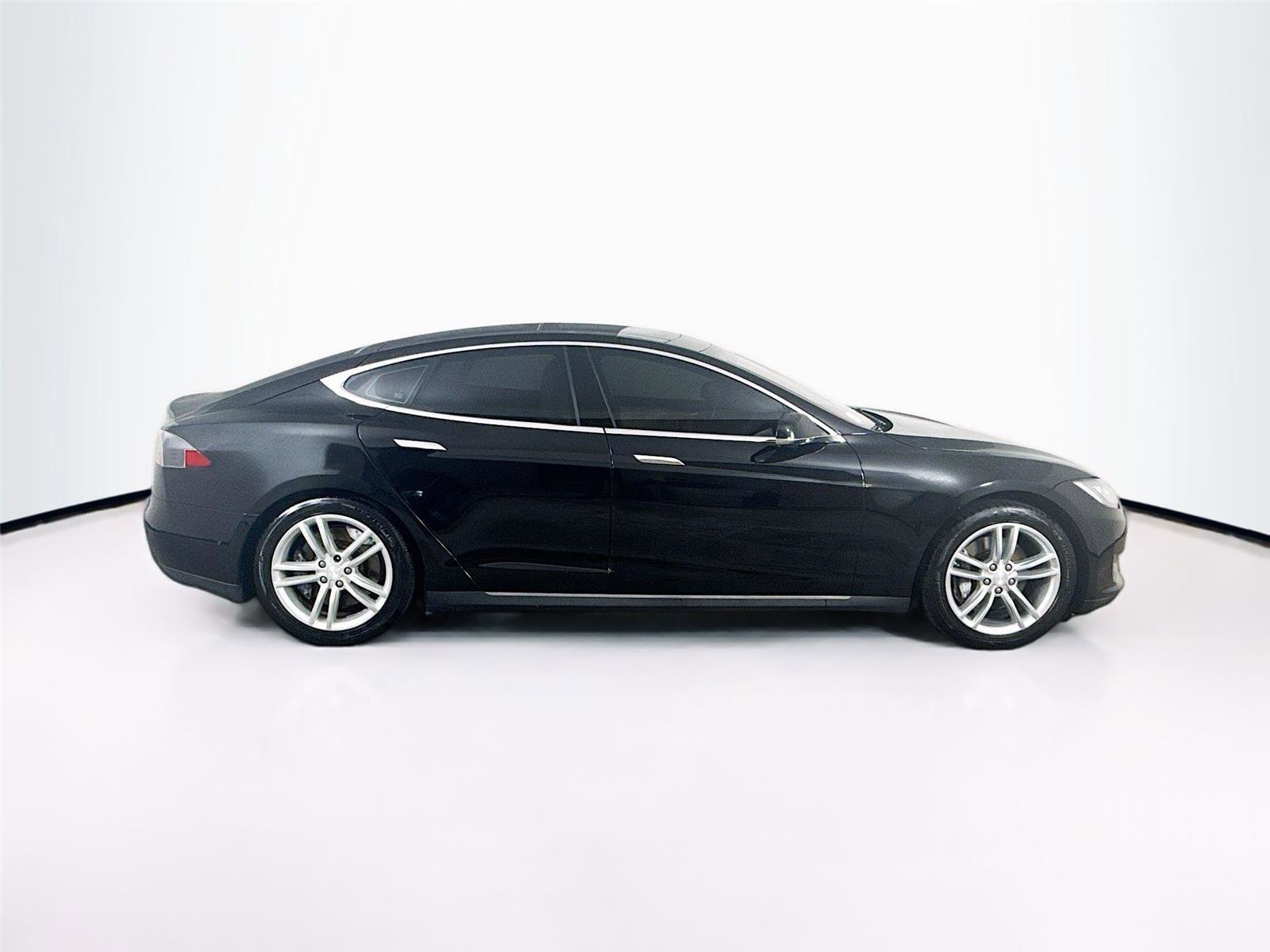 Used 2015 Tesla Model S 85D image 25
