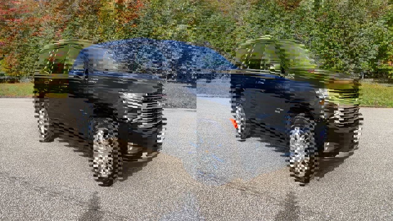 Used 2021 Chevrolet Tahoe High Country w/ Premium Package image 3