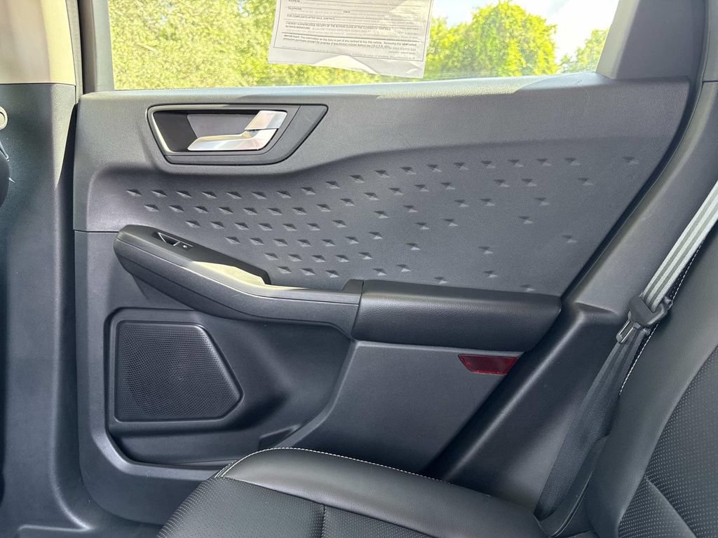 Used 2020 Ford Escape SEL FWD image 15