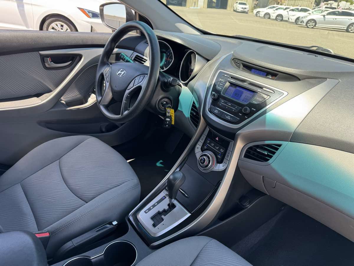 Used 2013 Hyundai Elantra GLS w/ Preferred Pkg FWD image 13