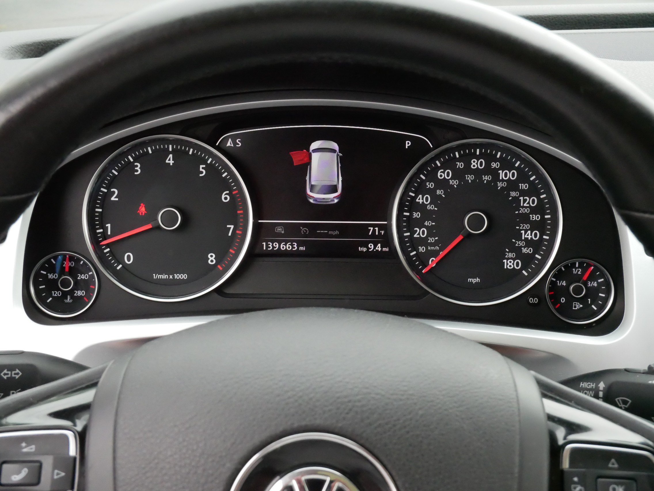 Used 2015 Volkswagen Touareg VR6 AWD/4WD image 21