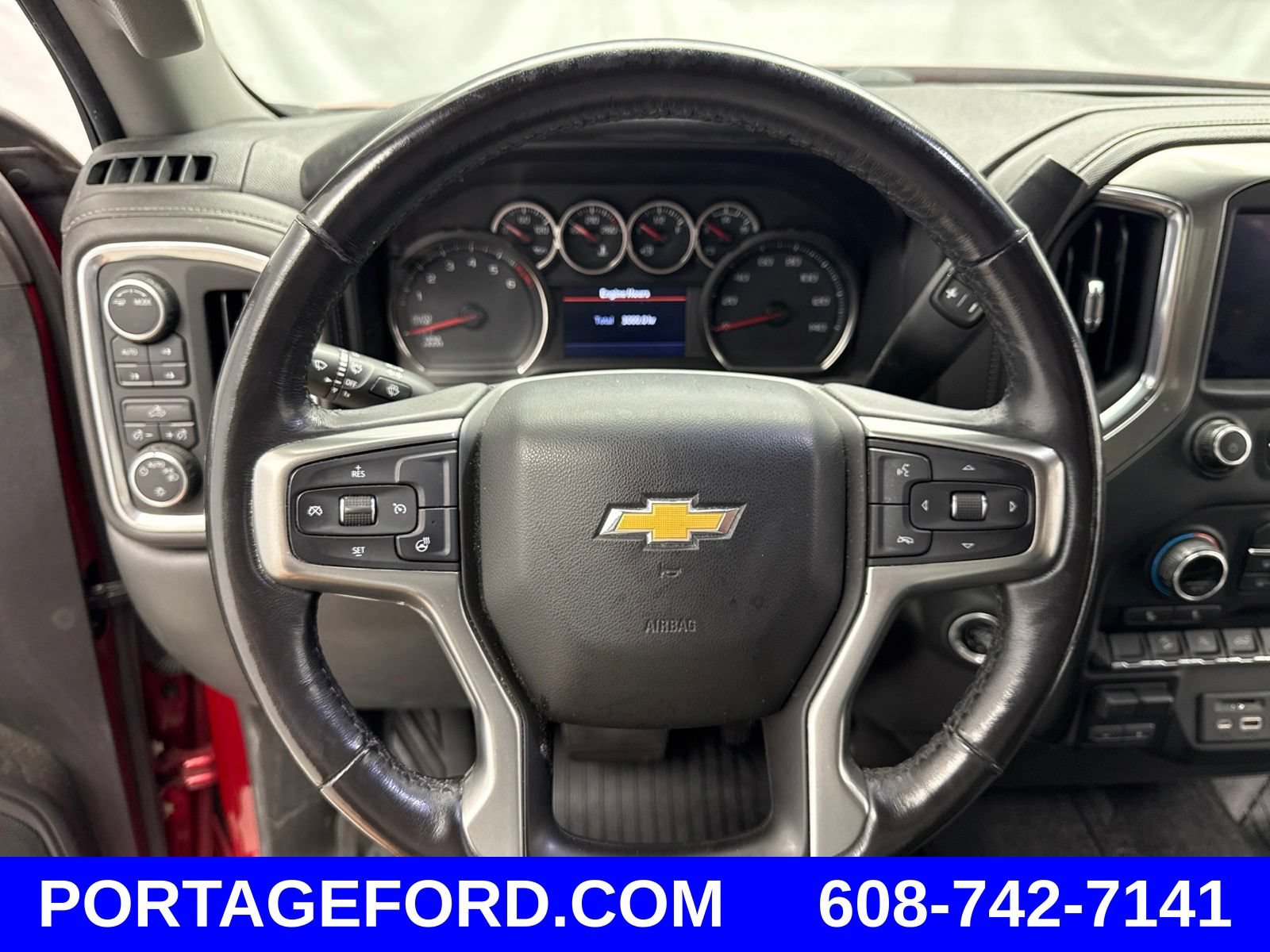 Used 2021 Chevrolet Silverado 1500 LT AWD/4WD image 15