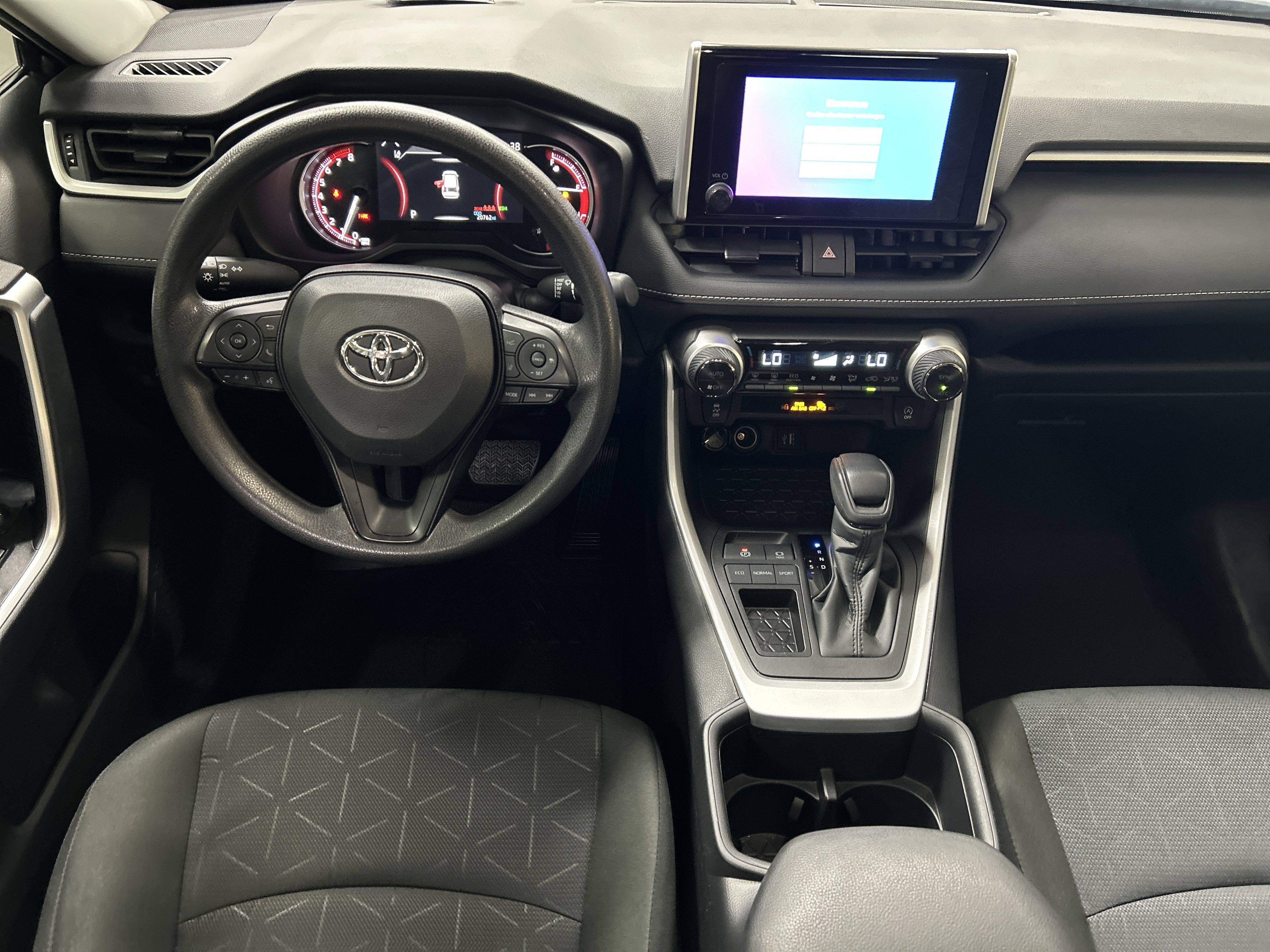 Certified 2025 Toyota RAV4 XLE w/ Convenience Package FWD image 28