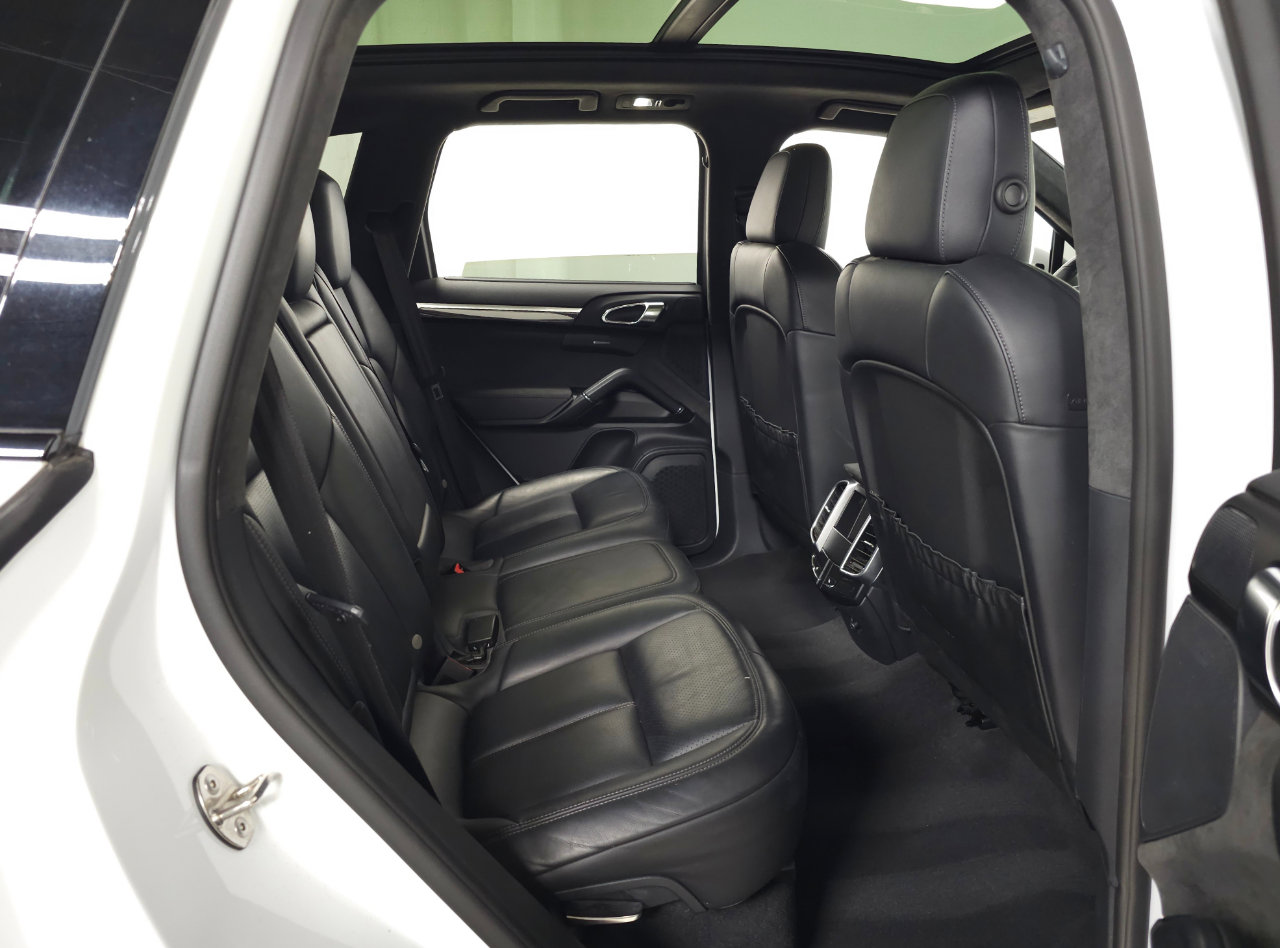 Used 2016 Porsche Cayenne GTS w/ Premium Package Plus image 16