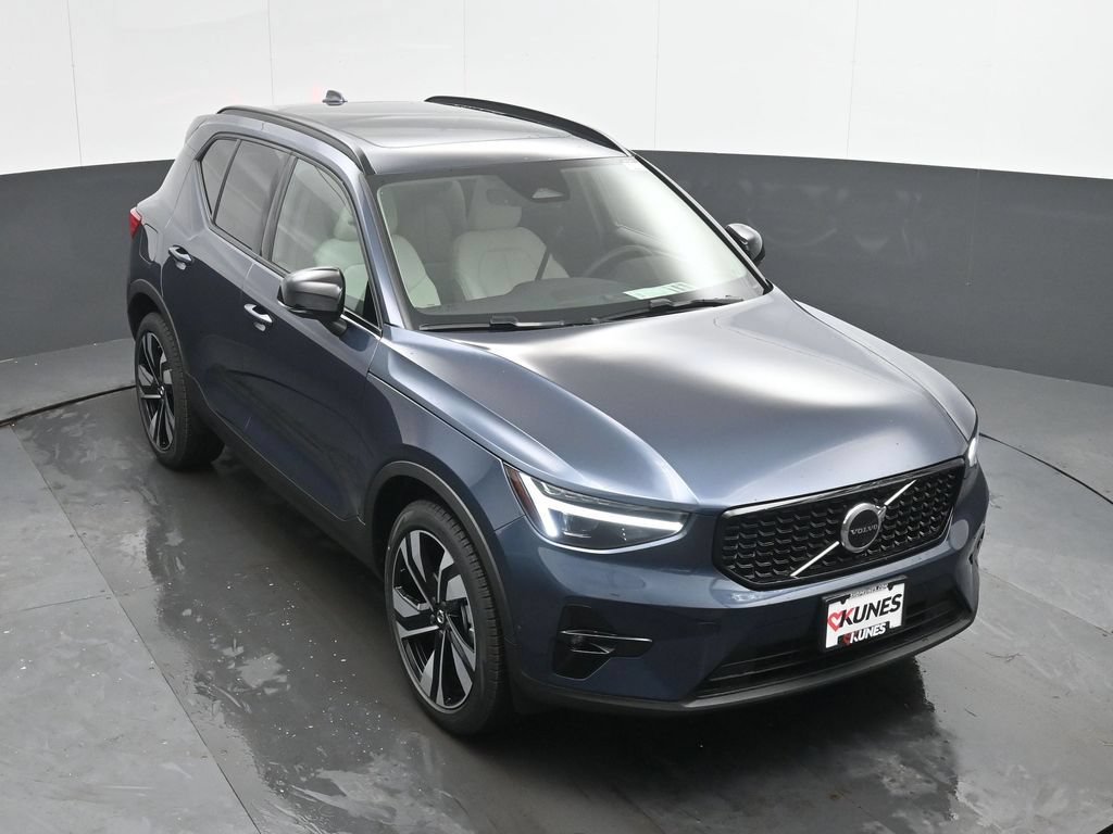 New 2026 Volvo XC40 B5 Ultra w/ Climate Package AWD/4WD image 28
