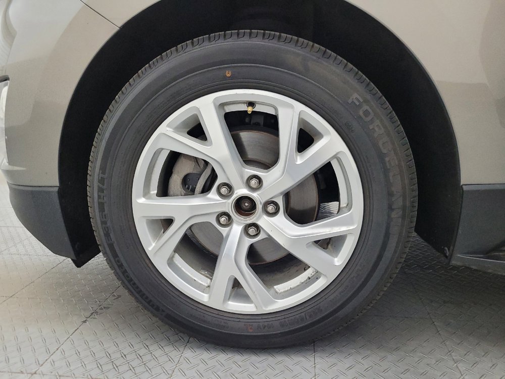 Used 2018 Chevrolet Equinox LT FWD image 31