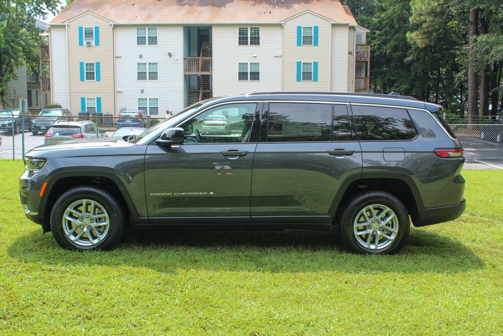 New 2025 Jeep Grand Cherokee L Laredo image 6