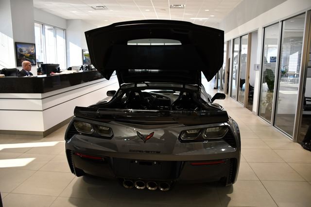 Used 2015 Chevrolet Corvette Z06 w/ Z07 Performance Package image 19