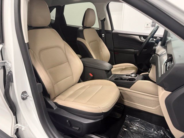 Used 2021 Ford Escape Titanium AWD/4WD image 35