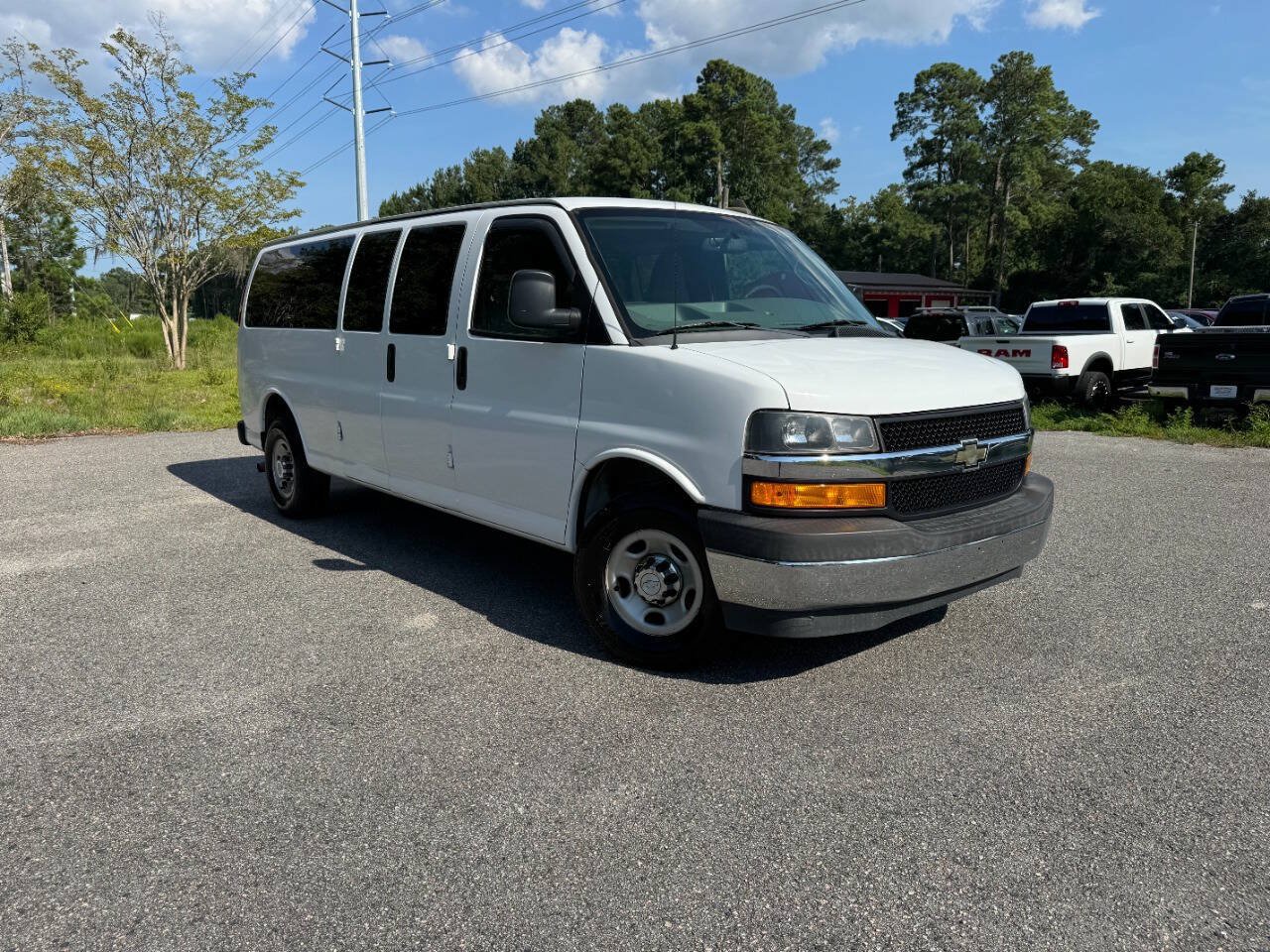 Used 2018 Chevrolet Express 3500 LT w/ LT Preferred Equipment Group RWD image 35