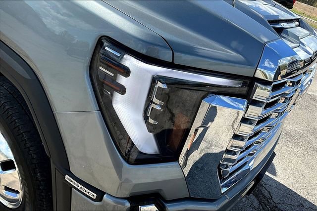 Used 2024 GMC Sierra 3500 Denali w/ Denali Reserve Package image 33