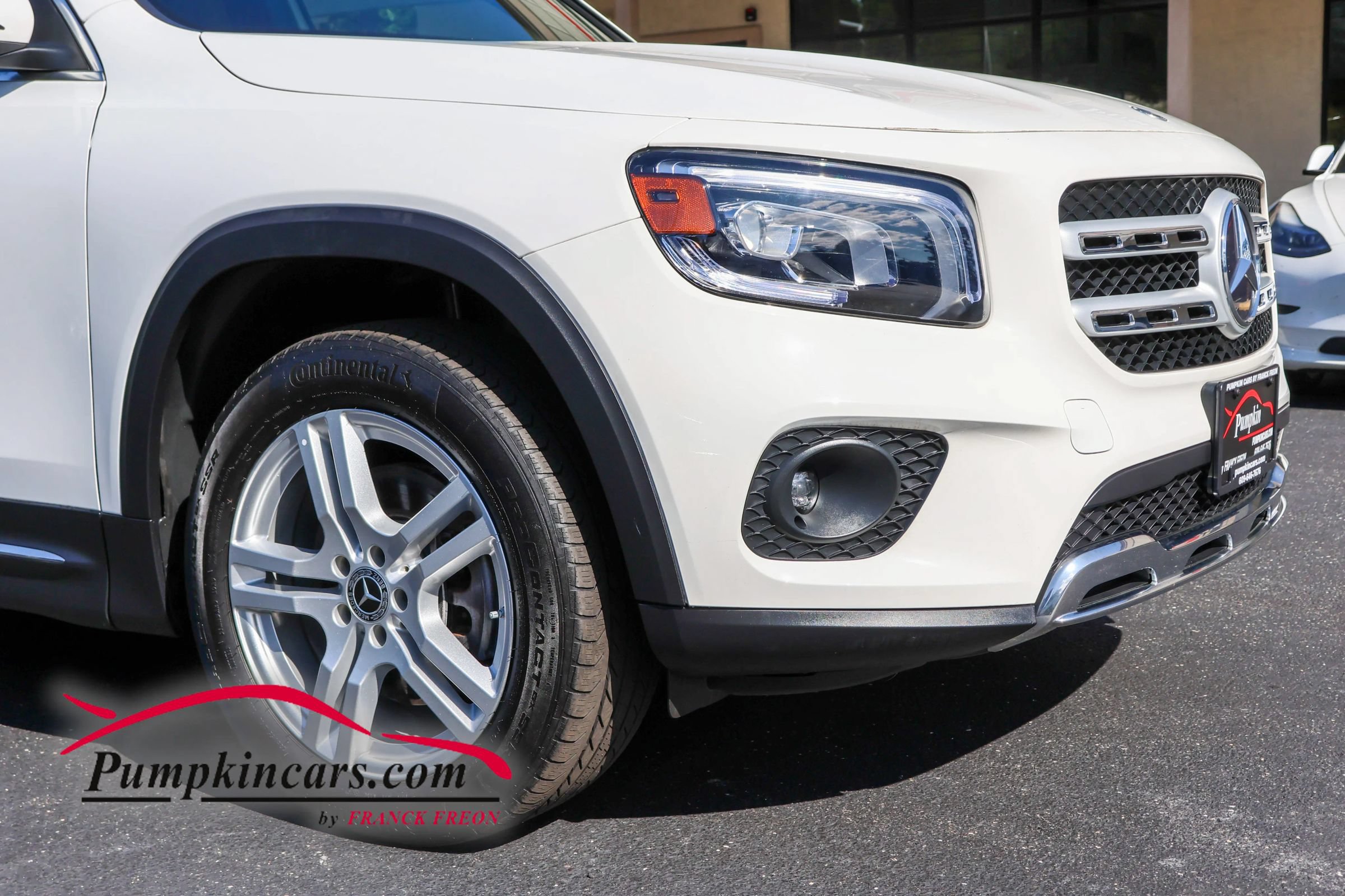 Used 2023 Mercedes-Benz GLB 250 4MATIC w/ Premium Package image 7