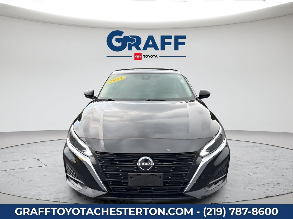 Used 2024 Nissan Altima 2.5 SV w/ SV Premium Package FWD image 2