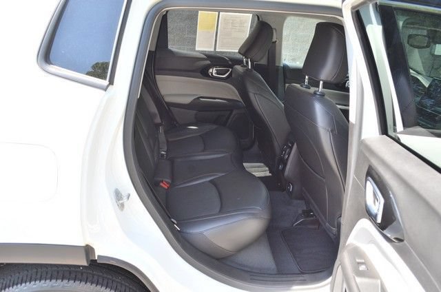 Used 2022 Jeep Compass Limited AWD/4WD image 33