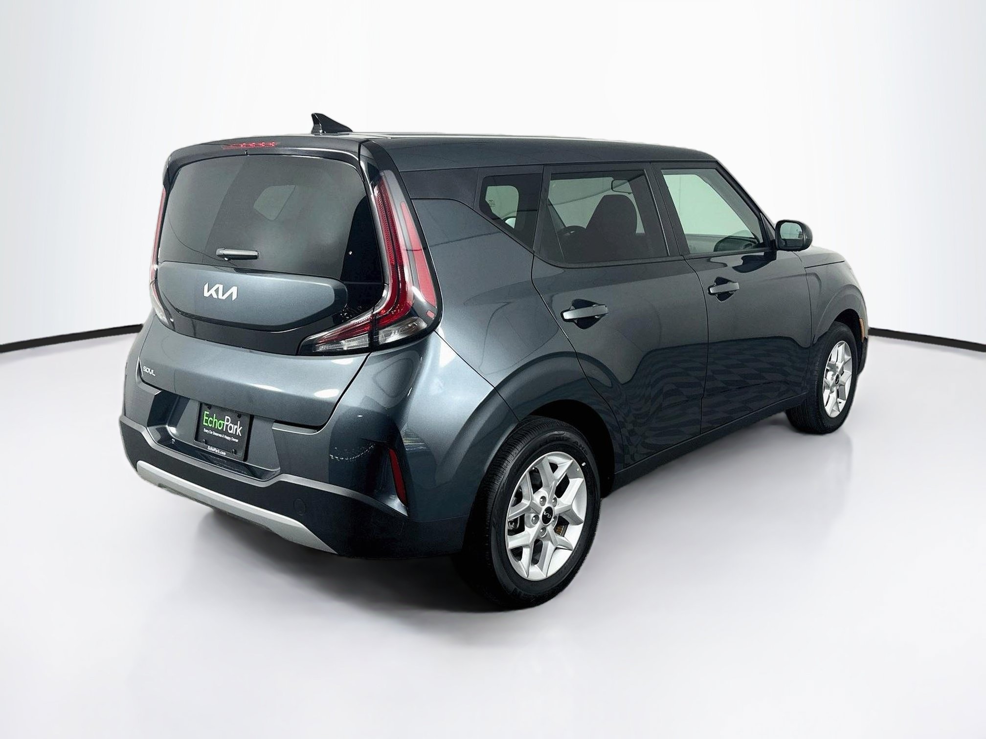 Used 2025 Kia Soul LX w/ LX Technology Package FWD image 9