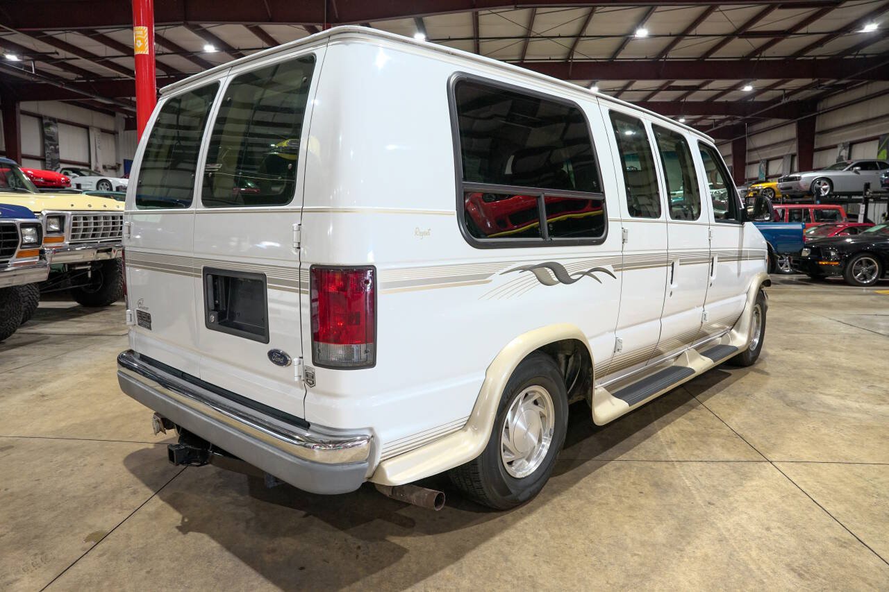 Used 2002 Ford E-150 and Econoline 150 RWD image 8