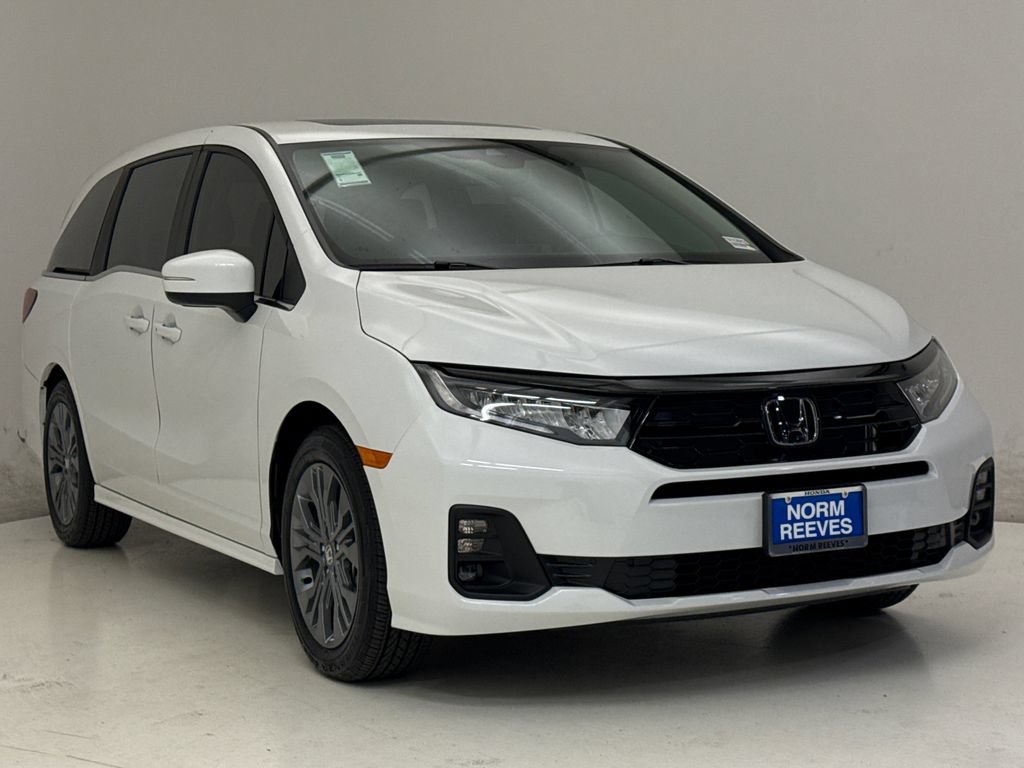 New 2026 Honda Odyssey Touring image 4