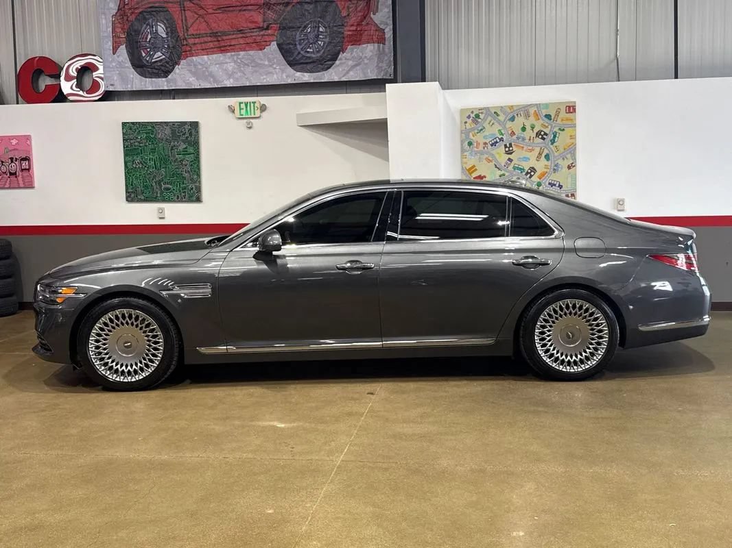 Used 2020 Genesis G90 5.0 Ultimate AWD/4WD image 4