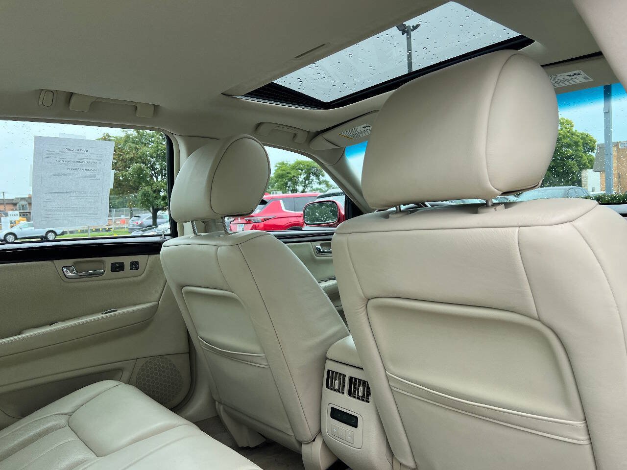 Used 2009 Cadillac DTS FWD image 30