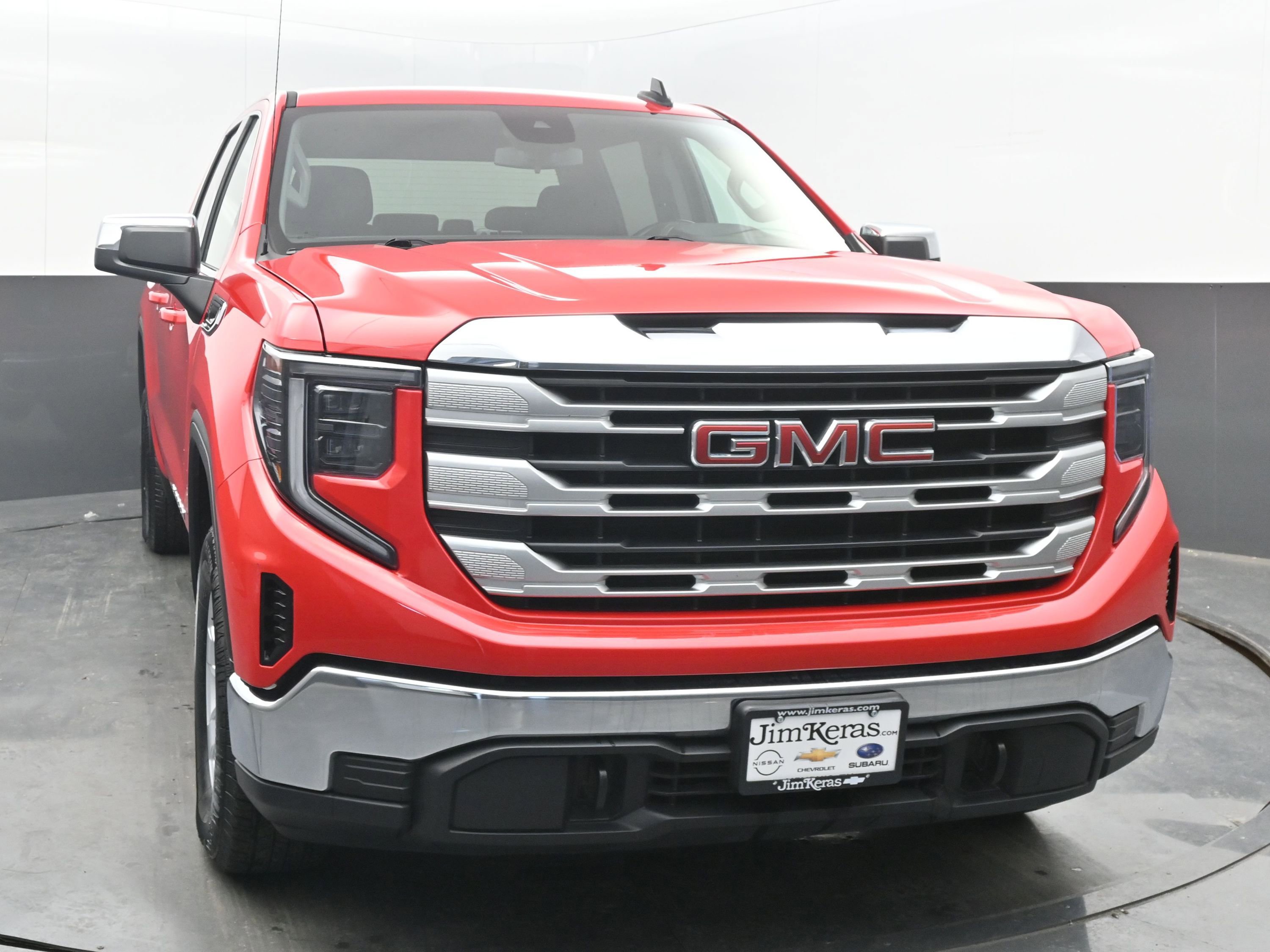 Used 2024 GMC Sierra 1500 SLE image 3