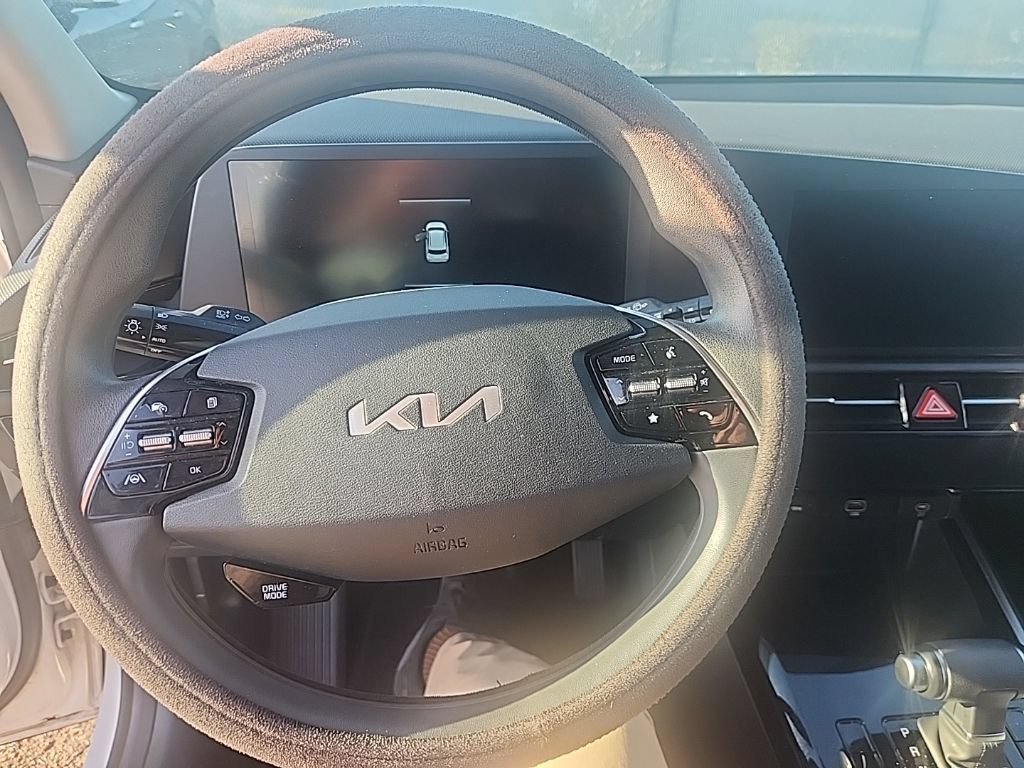 Certified 2024 Kia Niro LX FWD image 22