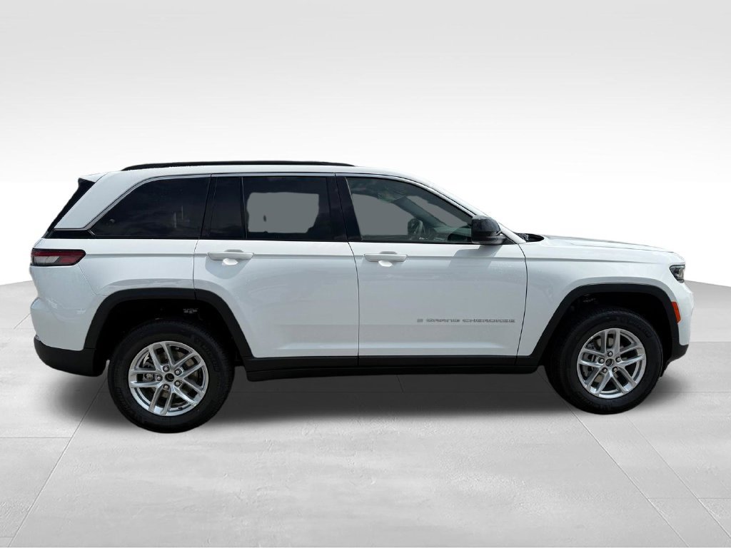 New 2026 Jeep Grand Cherokee Laredo RWD image 29