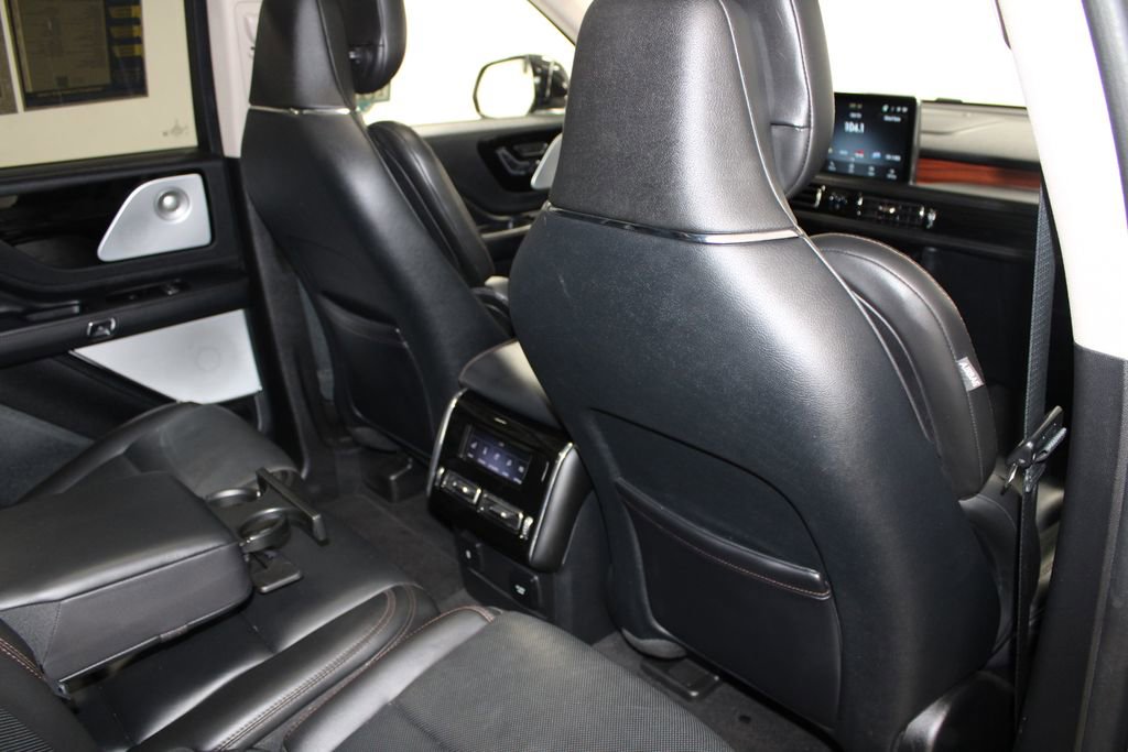Used 2022 Lincoln Aviator Reserve w/ Equipment Group 201A image 36