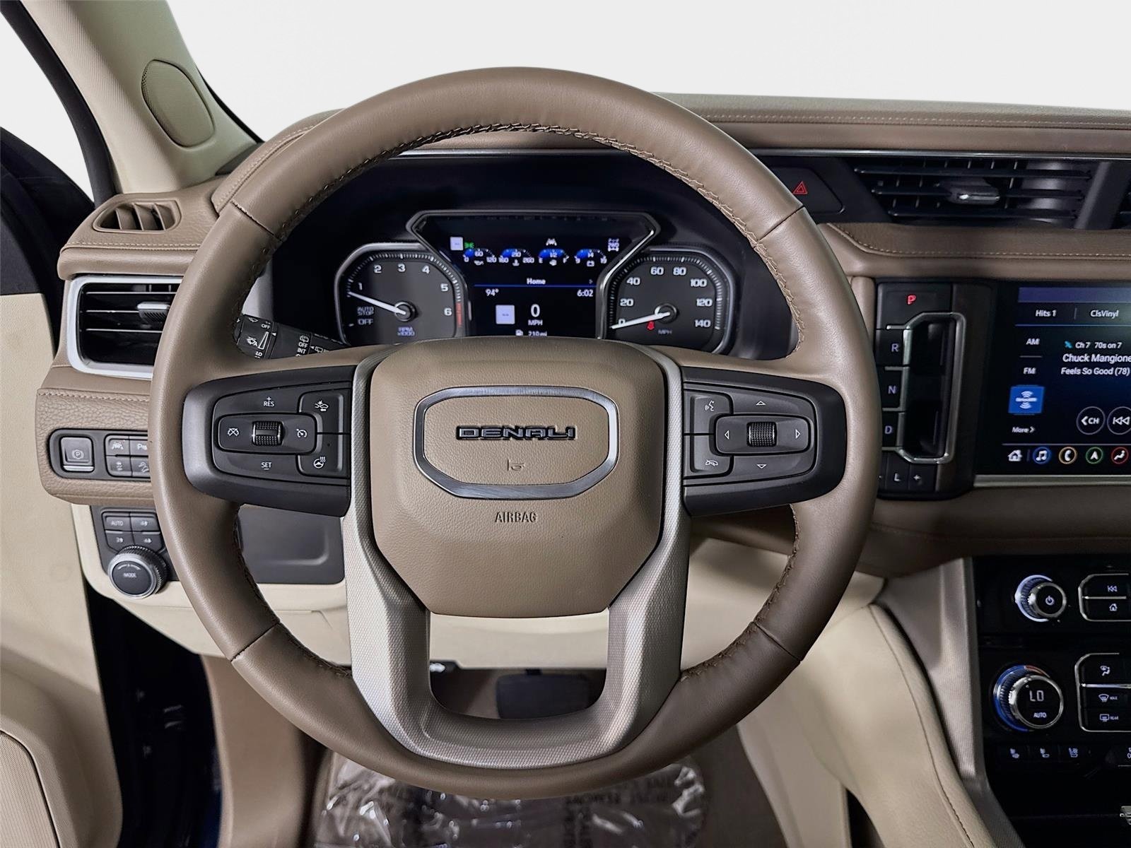 Certified 2021 GMC Yukon XL Denali w/ Advanced Technology Package AWD/4WD image 12